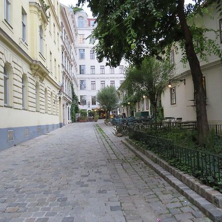 Ferienwohnungen Spittelberg Schrankgasse Βιέννη Δωμάτιο φωτογραφία